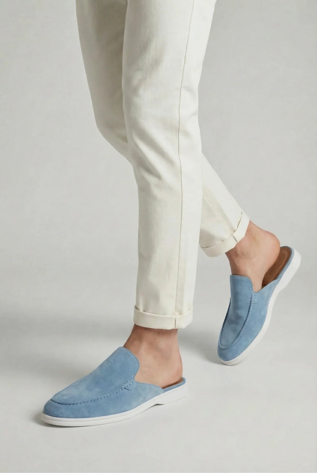 Mules Capri Suede Celeste.