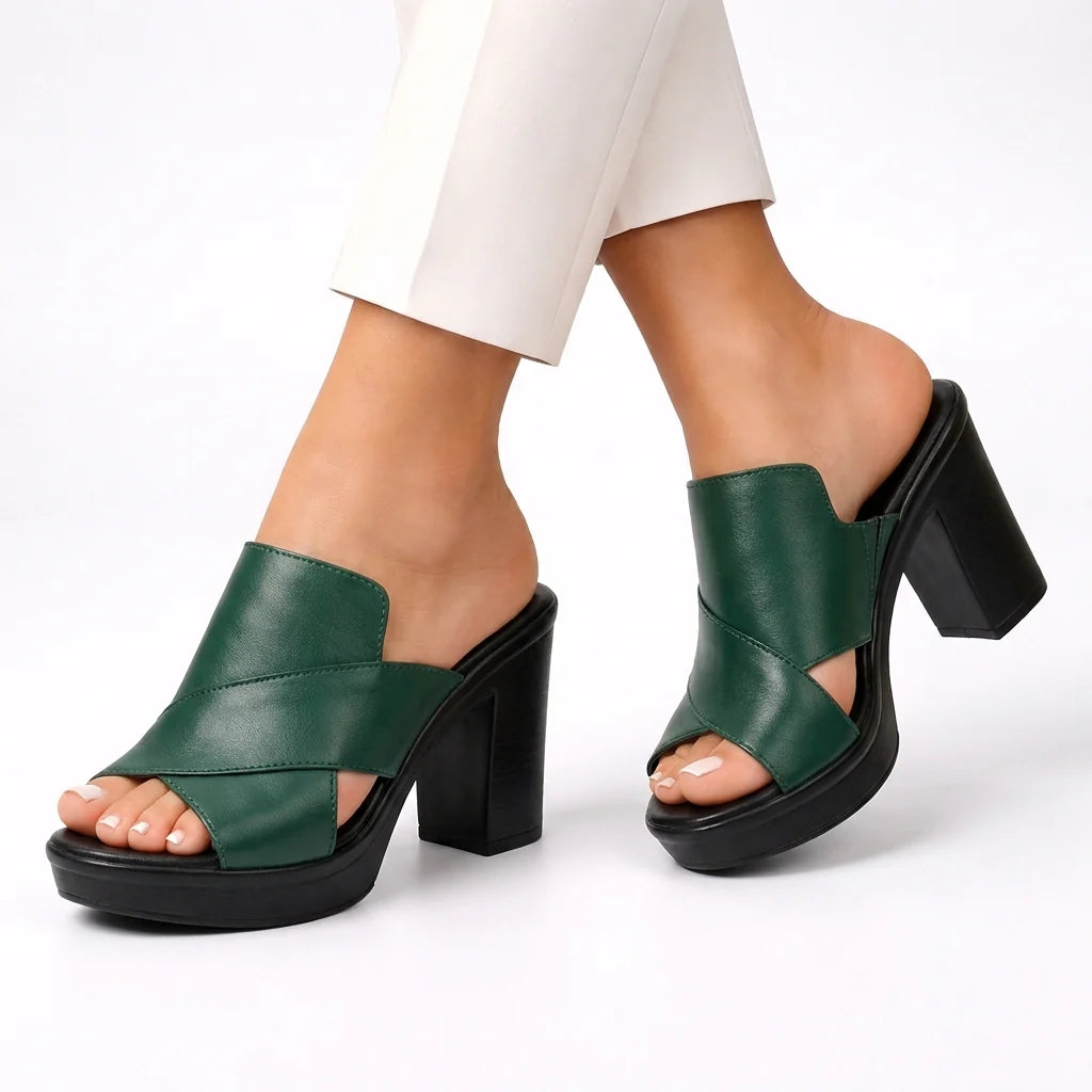 2x1 en sandalias de tacón elegantes.
