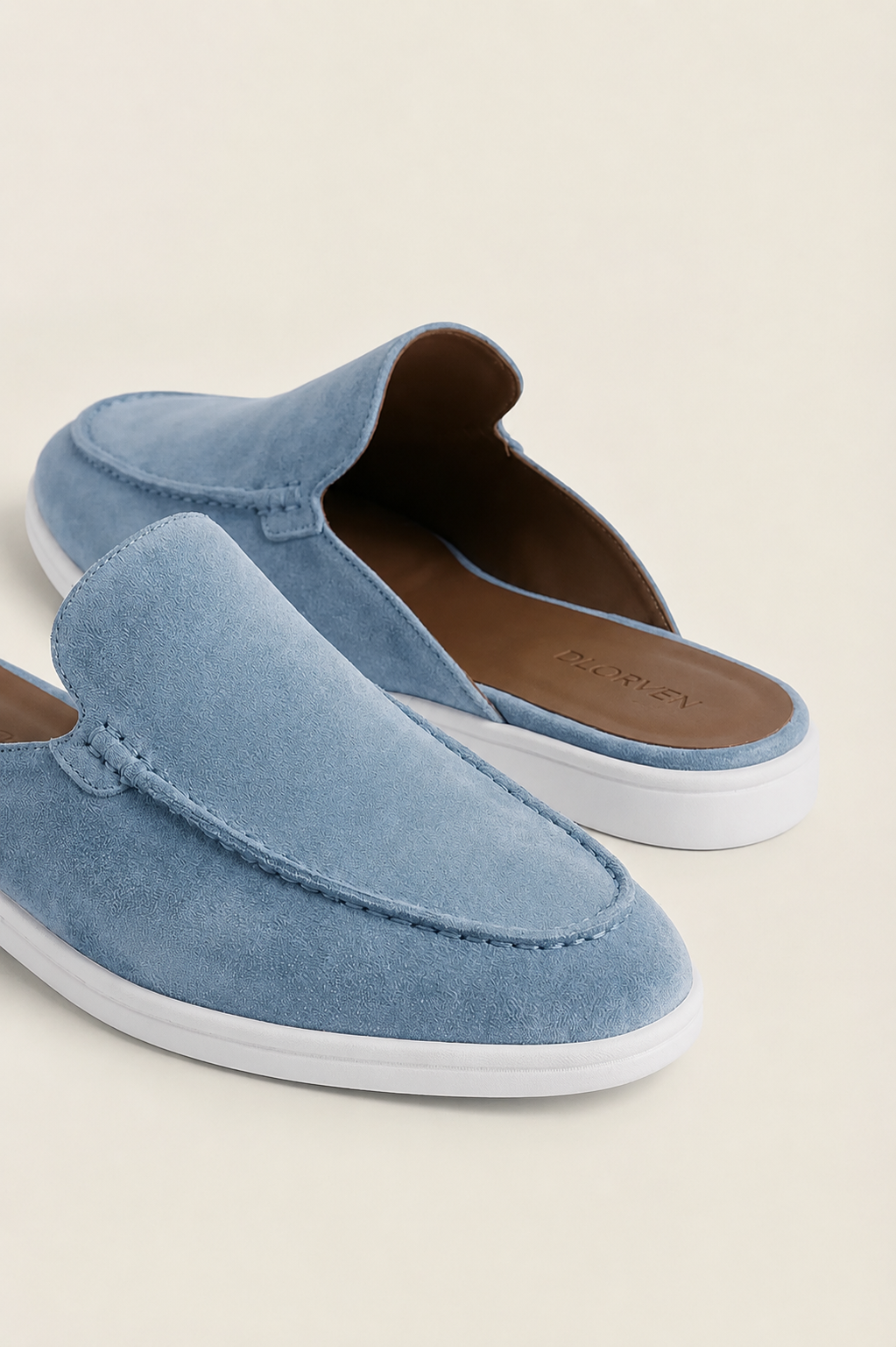 Mules Capri Suede Celeste.